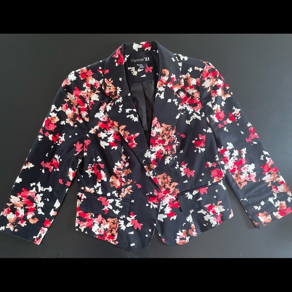 Forver 21 Floral Blazer - Picture 2 of 7
